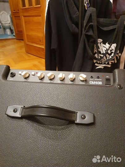 Комбоусилитель для бас гитары