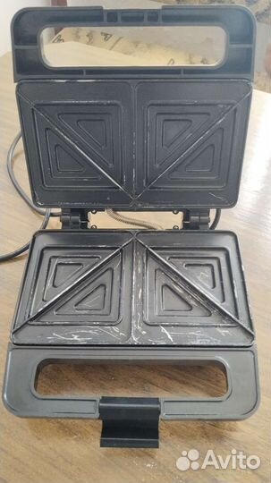 Сендвичница