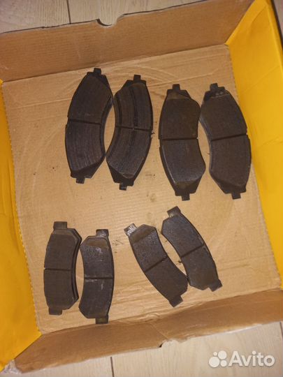 Тормозные колодки передние и задние lacetti