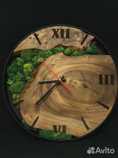 Часы из массива дерева