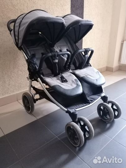Прогулочная коляска для двойни