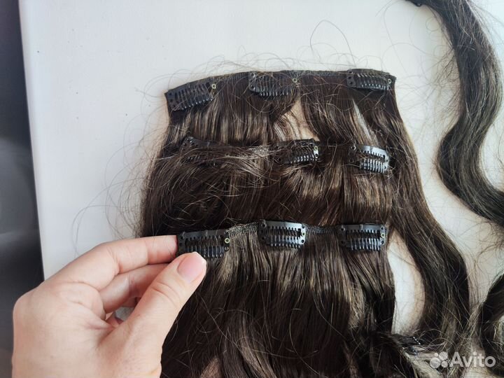 Волосы на заколках