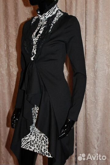 Платье с длинным рукавом