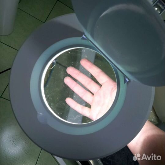 Лампа лупа на штативе