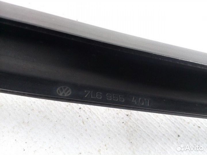 Поводок стеклоочистителя передний левый Volkswagen