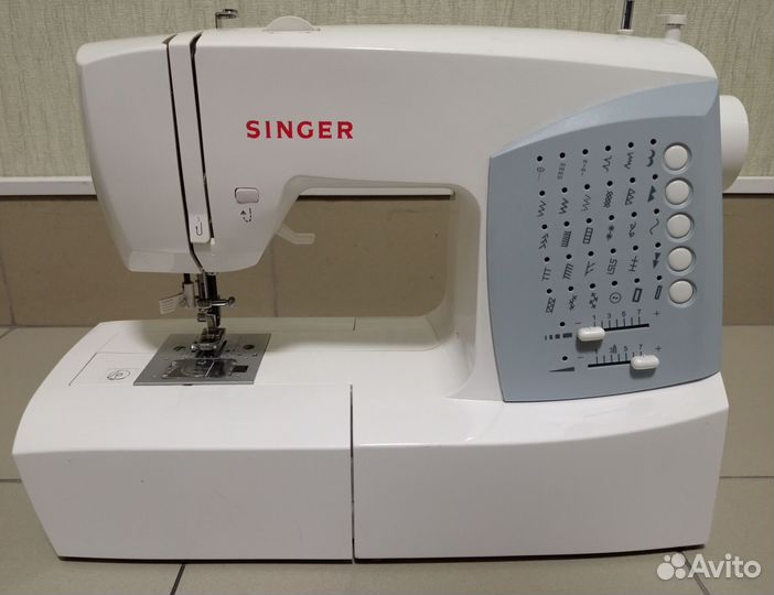 Швейная машина Singer 7422