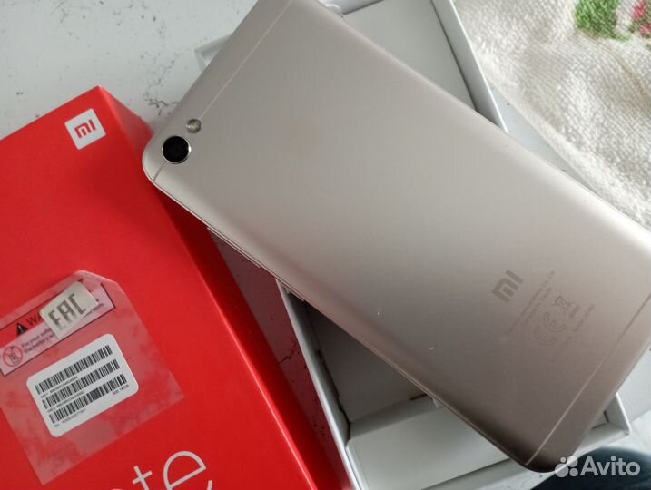 Xiaomi Redmi Note 5A, 2/16 ГБ