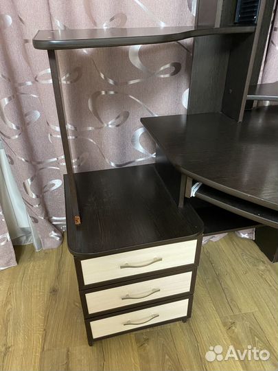 Компьюторный стол