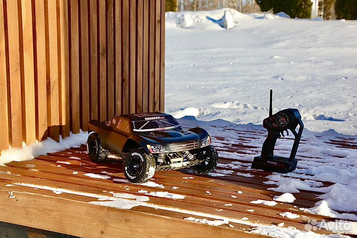 Traxxas slash 2wd б/к 1:10 RTR к-кт с гироскопом