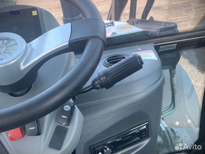 Экскаватор-погрузчик TRM B4X, 2023