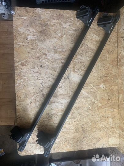 Поперечины багажника Thule, на Toyota Grand Hiace