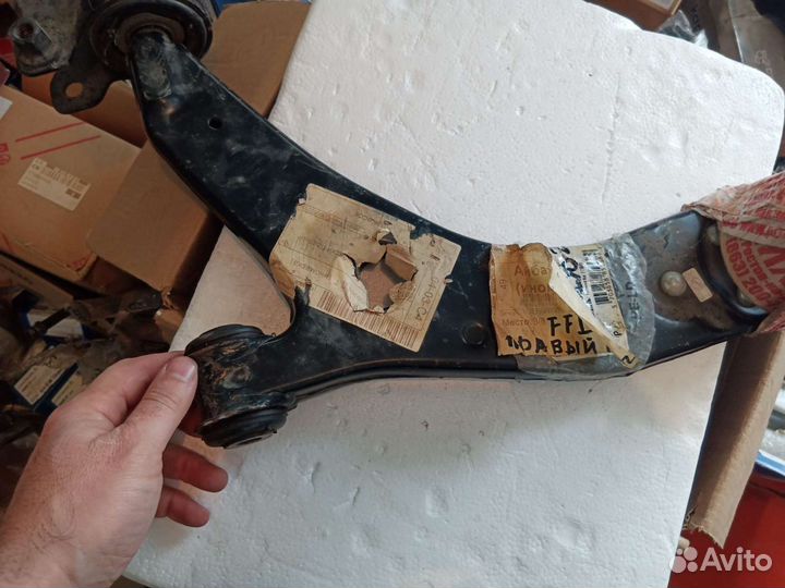 Рычаг передний левый Ford Focus 2