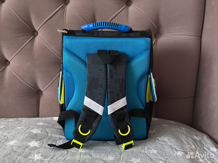 Рюкзак школьный