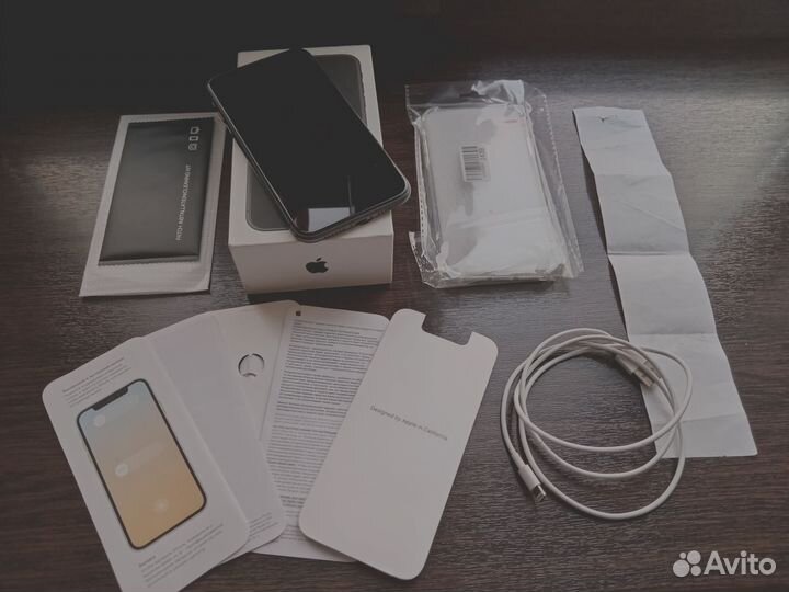 iPhone 11, 64 ГБ