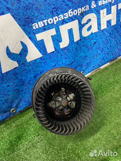 Моторчик печки Bmw 1 E87 N43 2010