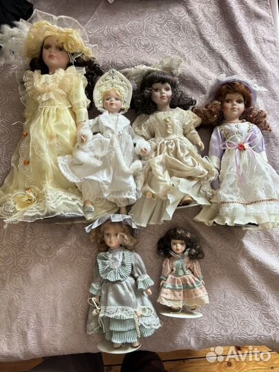 Кукла фарфоровая