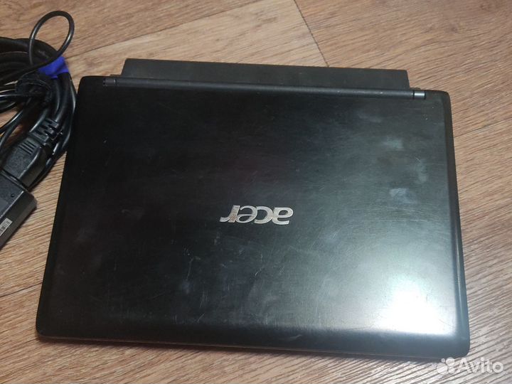 Acer aspire one