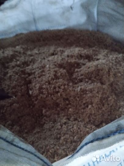 Опилки в мешках