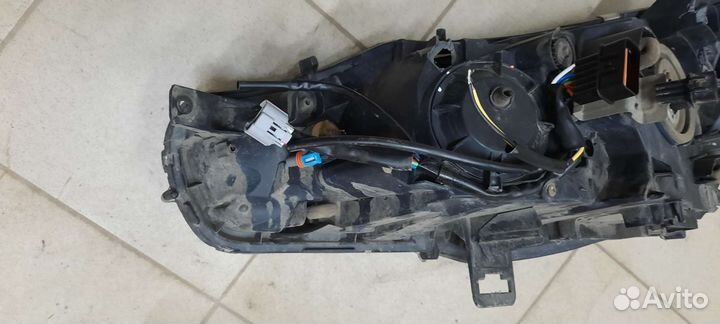 Фара П. Mitsubishi Lanser 10/2010