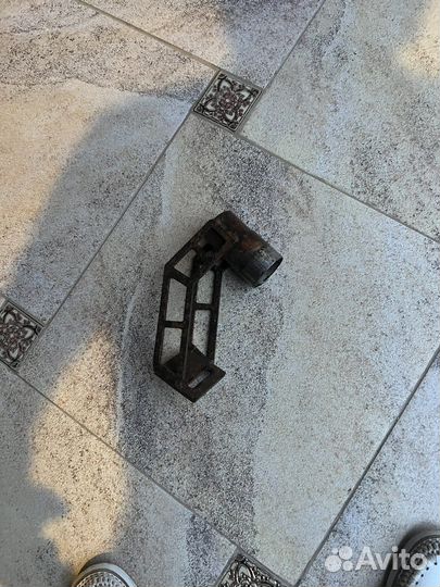 Кронштейн глушителя Камри 70