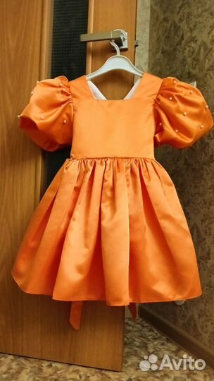 Платье новое оранжевое