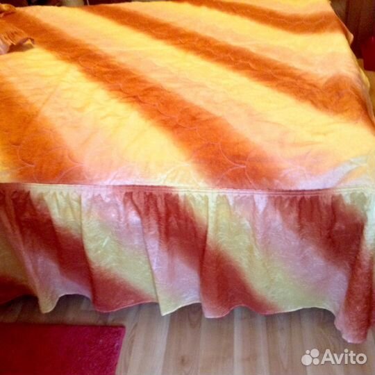 Покрывало на кровать с наволочками для подушек