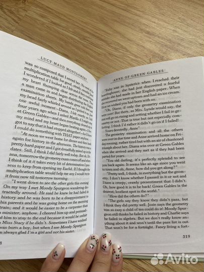 Книга на английском Anne of Green Gables