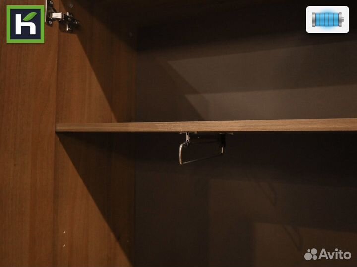 Шкаф офисный для одежды