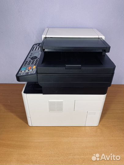 Практически новый мфу Kyocera Ecosys M2135DN