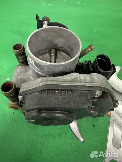 Дроссельная заслонка Volkswagen passat b5 1.6