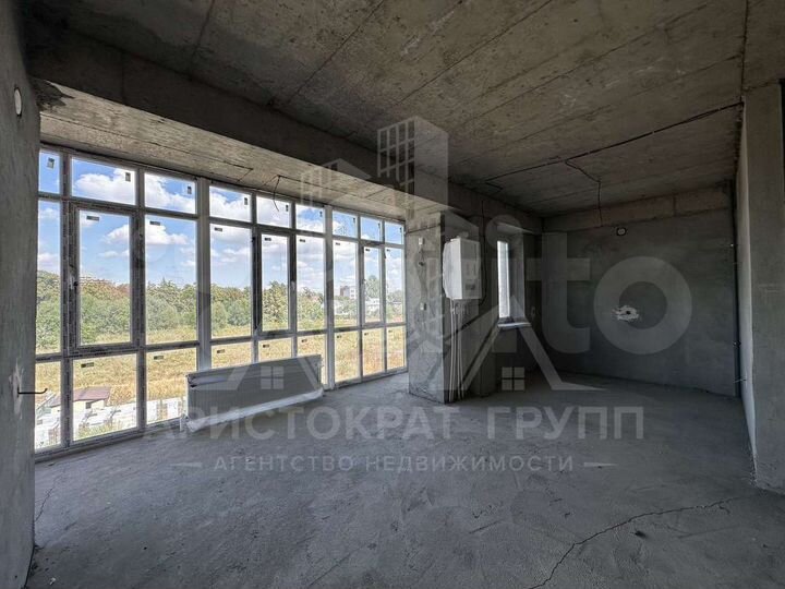 1-к. квартира, 54 м², 2/5 эт.