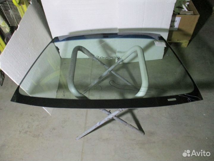 Стекло лобовое Ford Mondeo 1 2