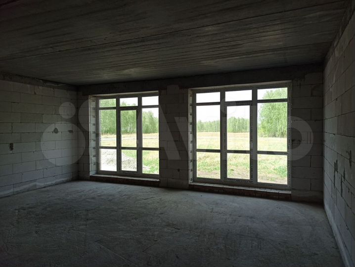 Коттедж 206 м² на участке 10 сот.