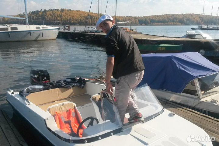 Капотный катер Виза Легант - 430 Авто