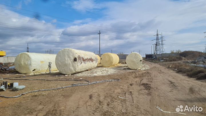 Напыление пенополиуретаном и полимочевиной