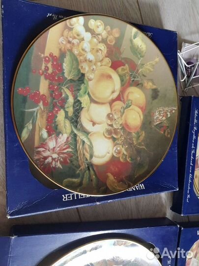 Настенная тарелка