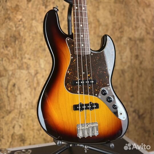 Fender Classic 60s Jazz Bass USA Pickups Sunburst