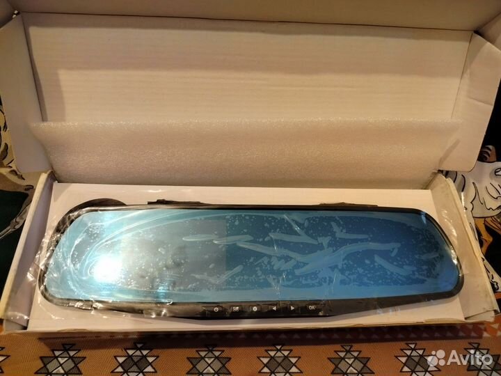 Зеркало заднего вида