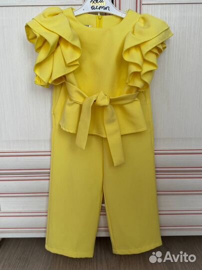 Стильный костюм на девочку