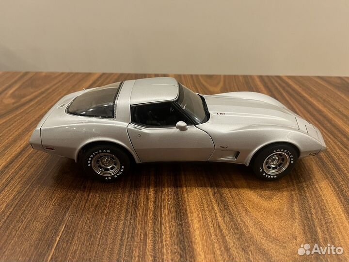 AutoArt 1/18 Chevrolet Corvette 1978
