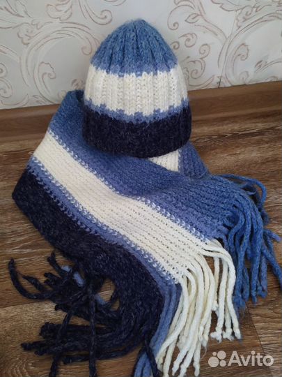 Комплект шапка вязанная женская и шарф