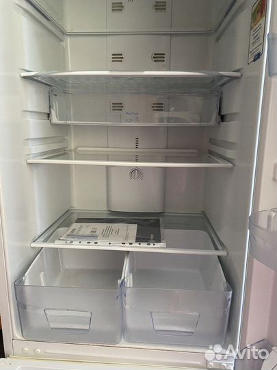 Холодильник бу indesit