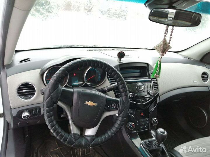 Chevrolet Cruze 1.8 МТ, 2011, 280 000 км
