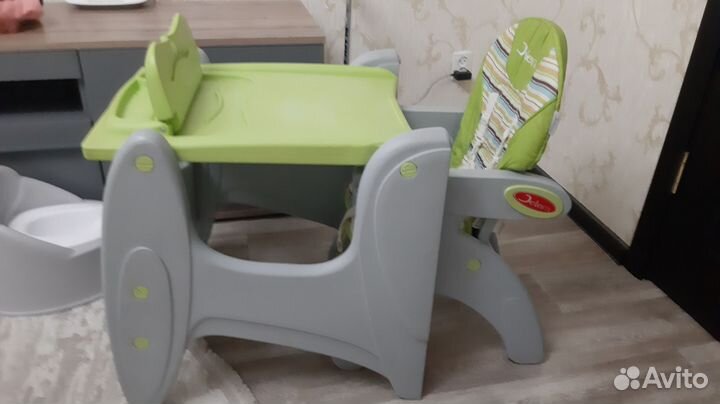 Детский стол и стульчик
