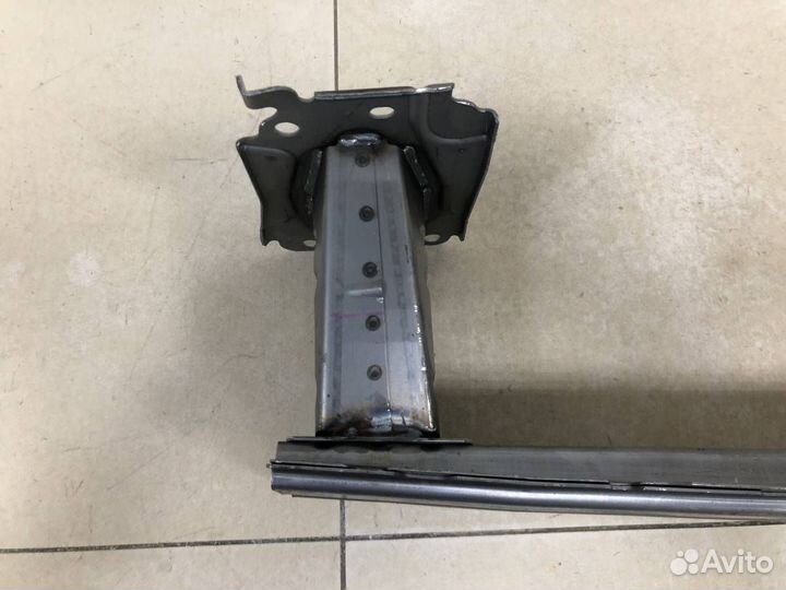 Б/У Усилитель переднего бампера 6400K991 mitsub