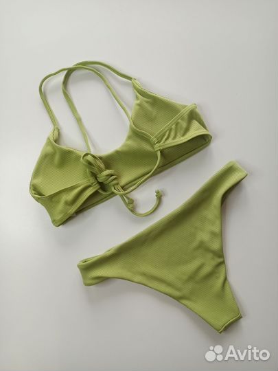 Зелёный купальник