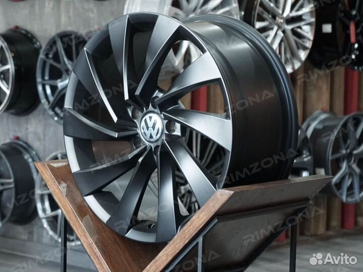 Литые диски R19 на Volkswagen. Арт2445