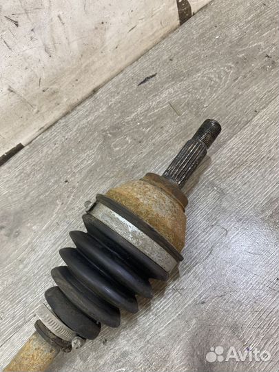 Привод передний правый Renault Logan