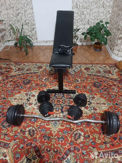 Скамья для жима и штанга