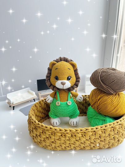 Вязанный брелок